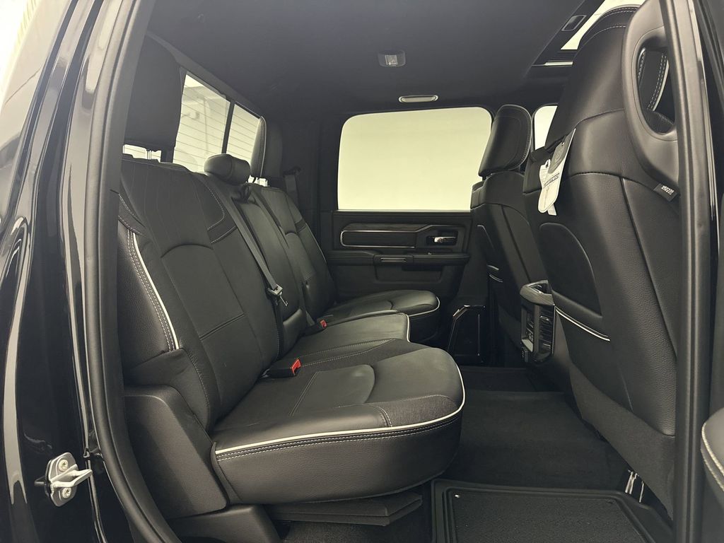 2025 RAM 3500 Limited - Photo 28