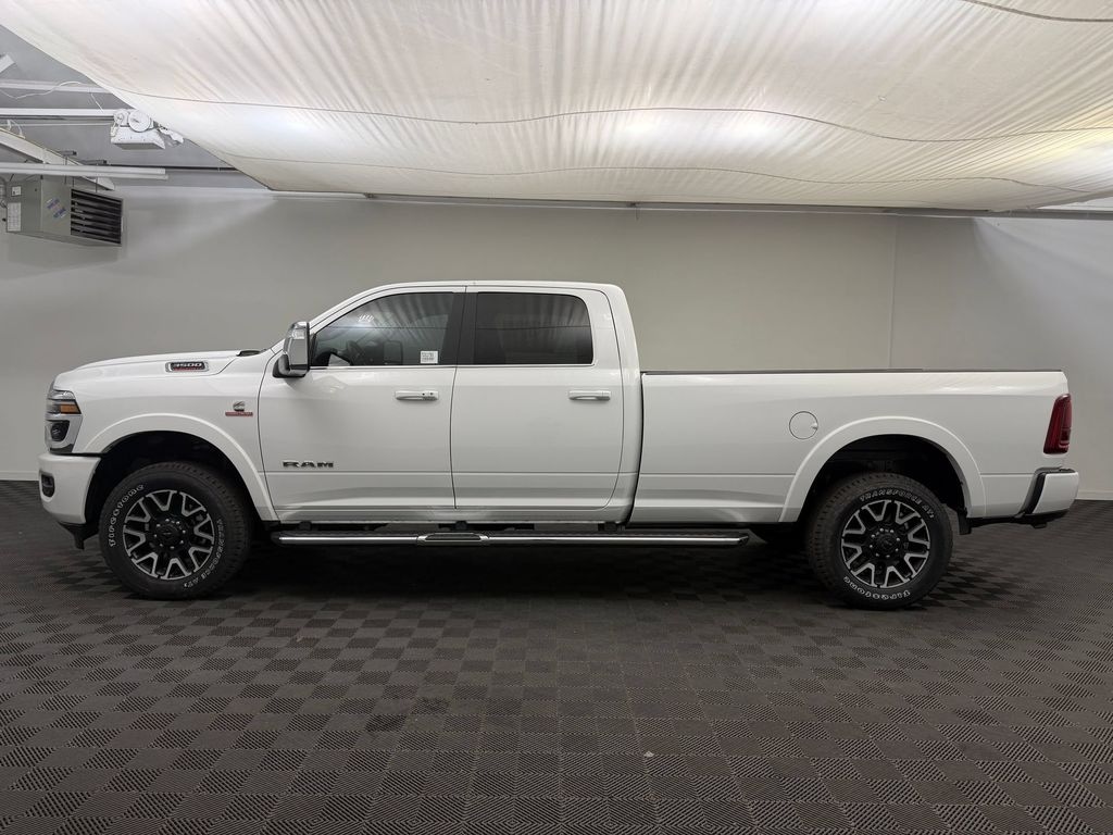 New 2026 Ram 3500 LIMITED LONGHORN CREW CAB 4X4 8' BOX Pickup