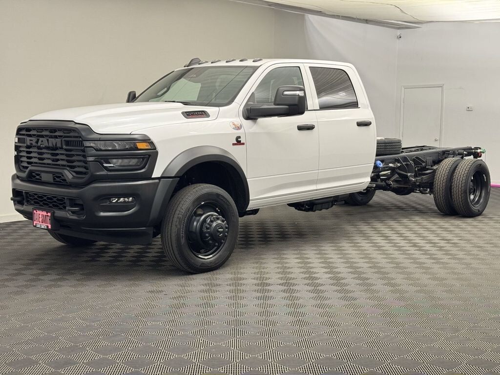 New 2025 Ram 5500 Chassis Cab 5500 TRADESMAN CHASSIS CREW CAB 4X4 84' CA Pickup