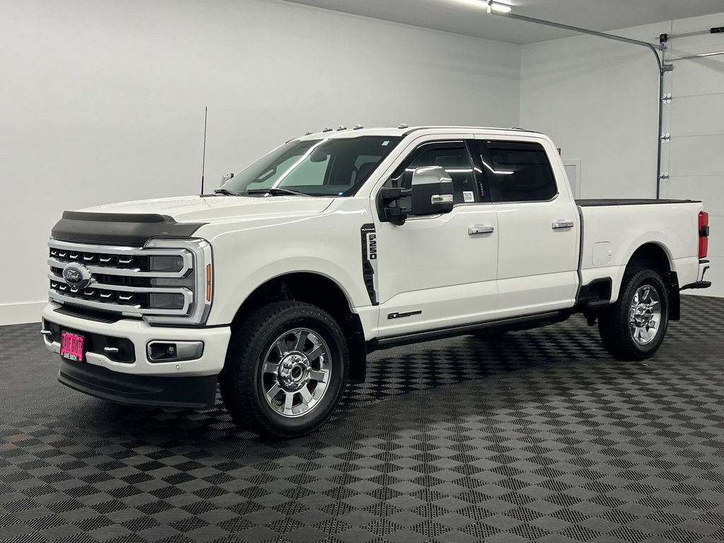 2024 Ford F-250 Super Duty Platinum's photo