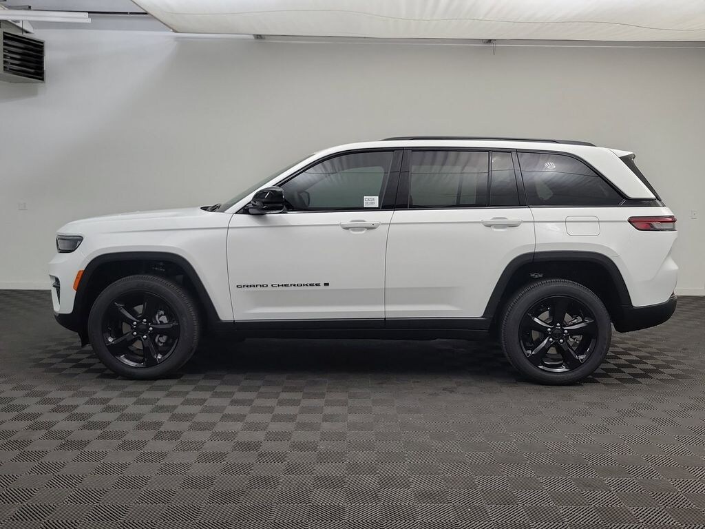 New 2025 Jeep Grand Cherokee ALTITUDE X 4X4 Sport Utility
