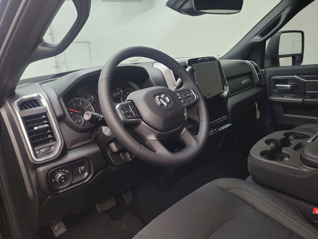 New 2026 Ram 3500 BIG HORN CREW CAB 4X4 8' BOX Pickup