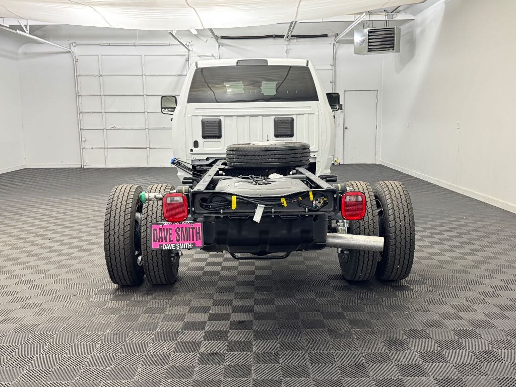 New 2025 Ram 5500 Chassis Cab 5500 TRADESMAN CHASSIS CREW CAB 4X4 84' CA Pickup