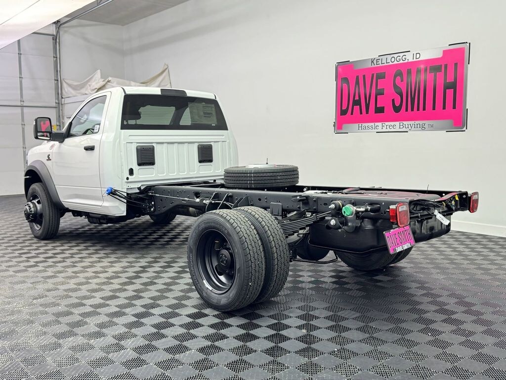 New 2025 Ram 5500 Chassis Cab 5500 TRADESMAN CHASSIS REGULAR CAB 4X4 84' CA Pickup