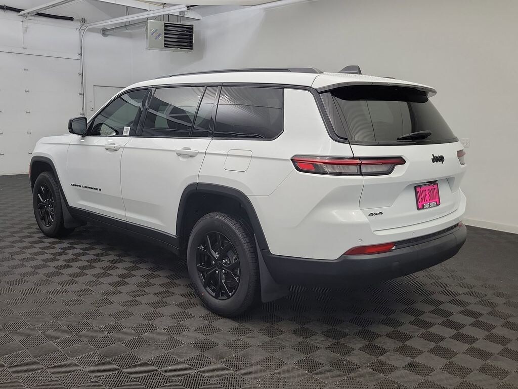Certified 2025 Jeep Grand Cherokee L Laredo SUV
