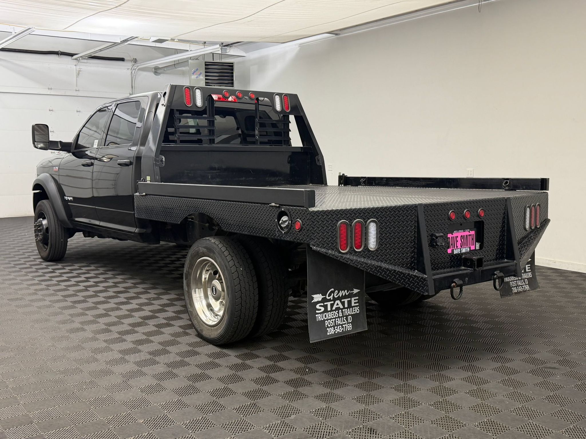 2022 Ram 5500 Chassis Tradesman/SLT/Laramie/Limited Truck Crew Cab