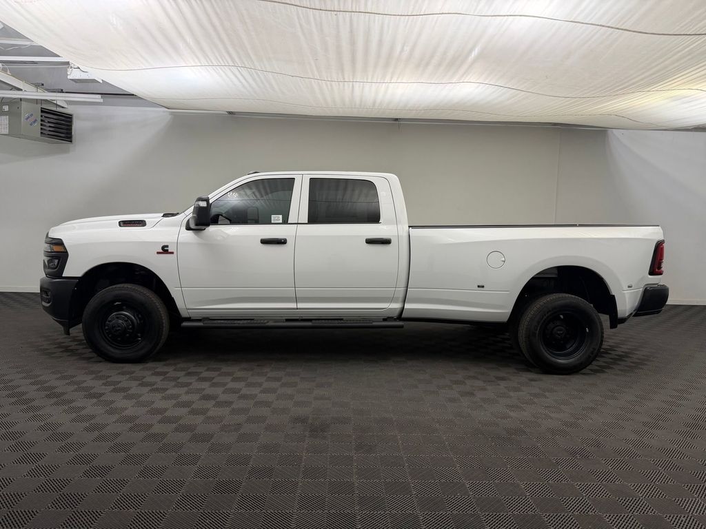 New 2026 Ram 3500 TRADESMAN CREW CAB 4X4 8' BOX Pickup