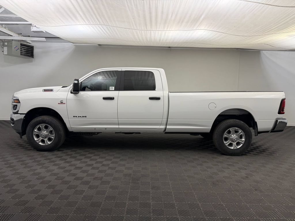 New 2026 Ram 2500 BIG HORN CREW CAB 4X4 8' BOX Pickup