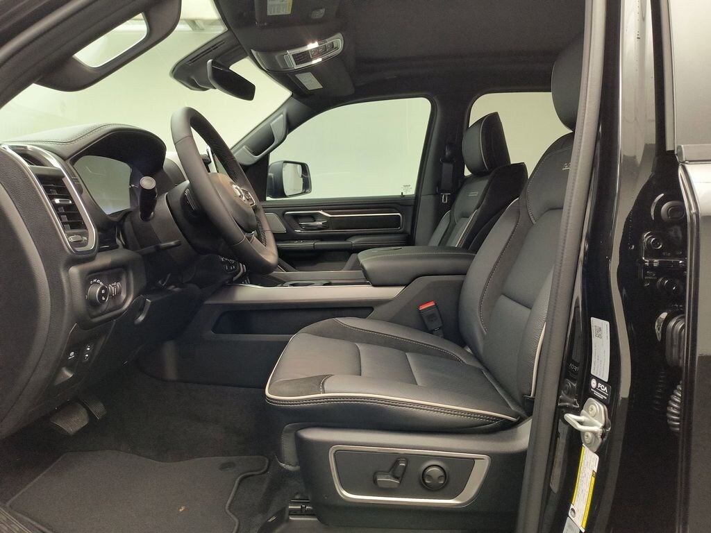 New 2026 Ram 1500 LARAMIE CREW CAB 4X4 5'7 BOX Pickup