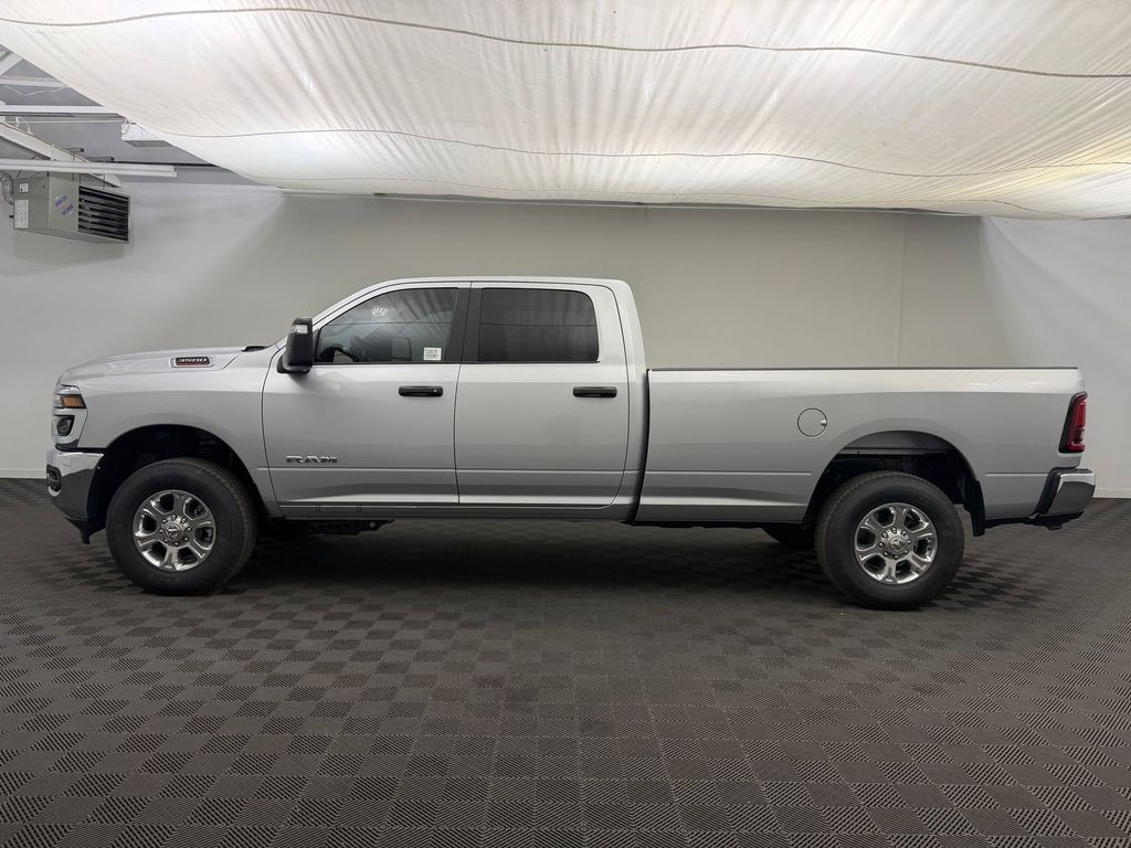 New 2026 Ram 3500 BIG HORN CREW CAB 4X4 8' BOX Pickup