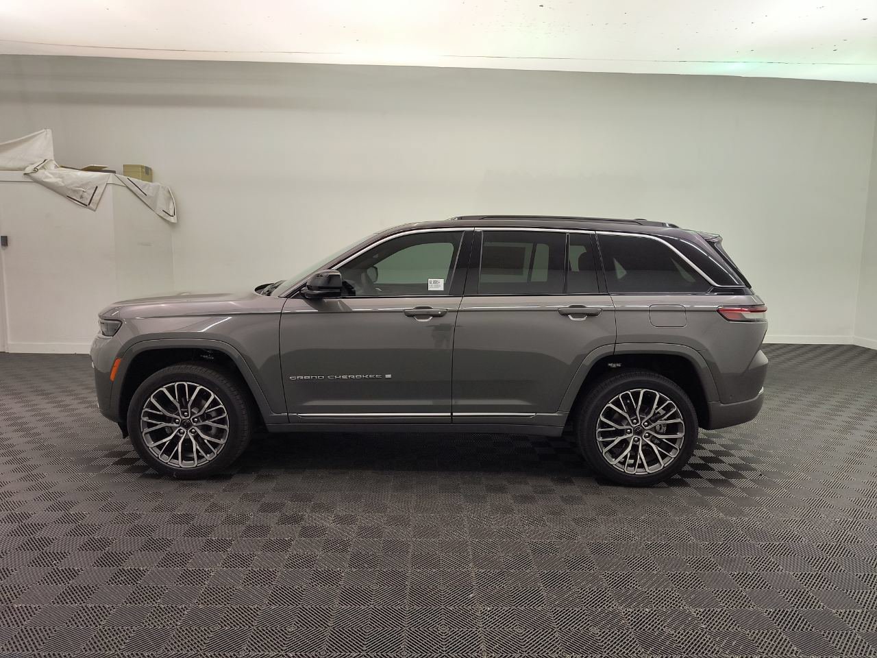 New 2027 Jeep Grand Cherokee 2 Row SUMMIT 4X4 Sport Utility