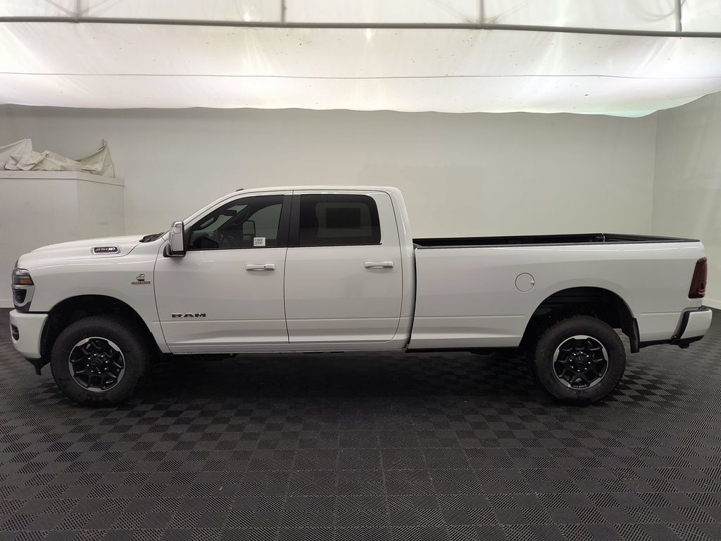 New 2026 Ram 2500 TRADESMAN CREW CAB 4X4 6'4 BOX Pickup