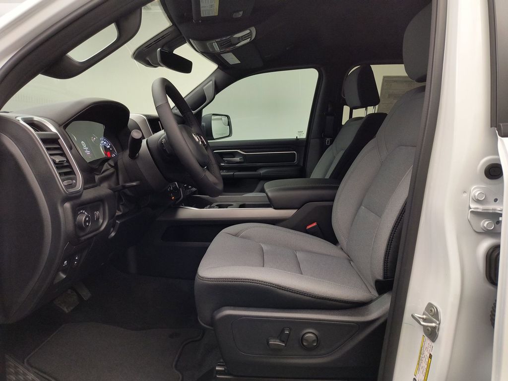 2026 Ram 1500 Big Horn photo 4