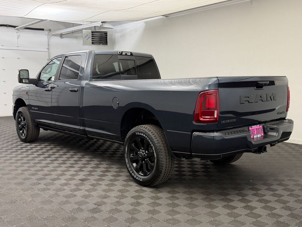 New 2026 Ram 3500 LARAMIE CREW CAB 4X4 8' BOX Pickup