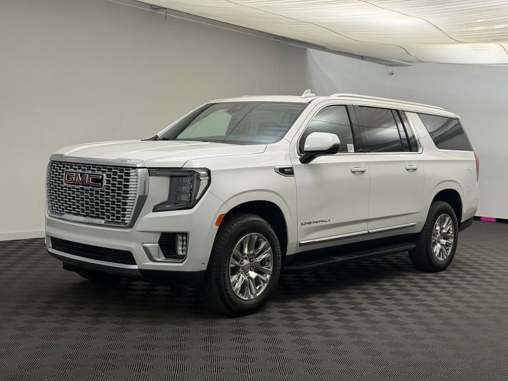 2024 GMC Yukon Denali AWD's photo