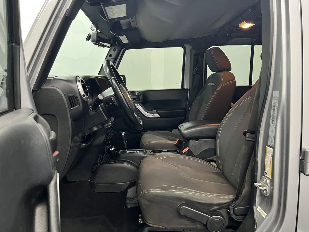 Used 2017 Jeep Wrangler JK Unlimited Sahara 4x4 SUV