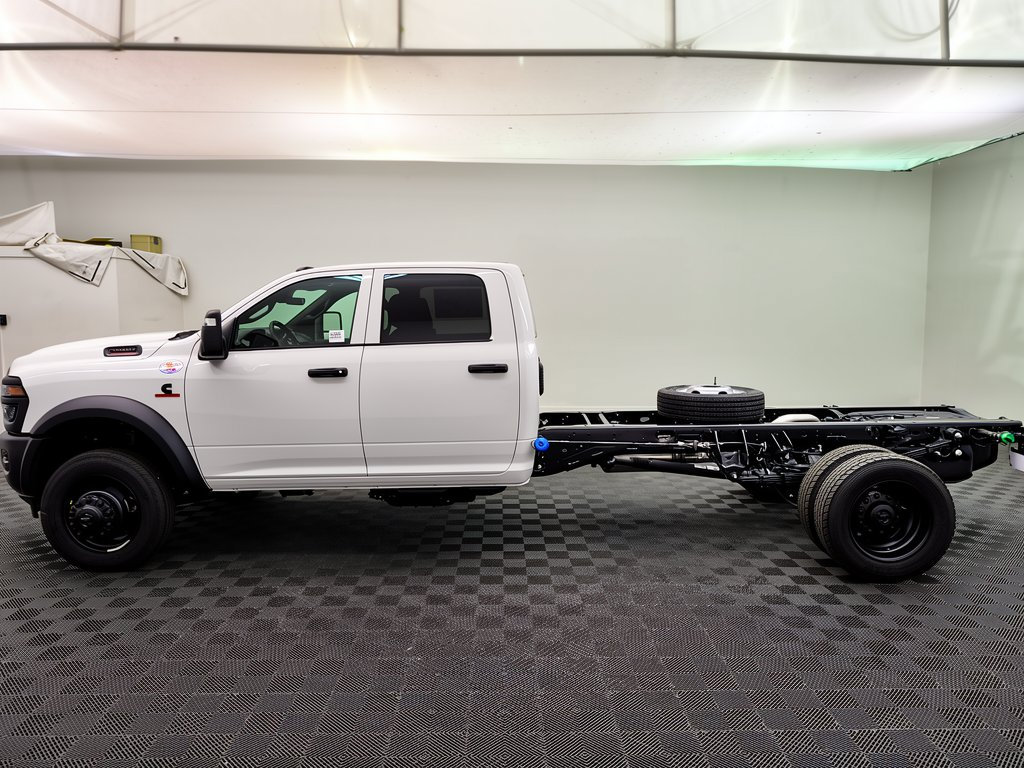 New 2027 Ram 5500 Chassis Cab TRADESMAN CREW 4X4 84' CA Pickup