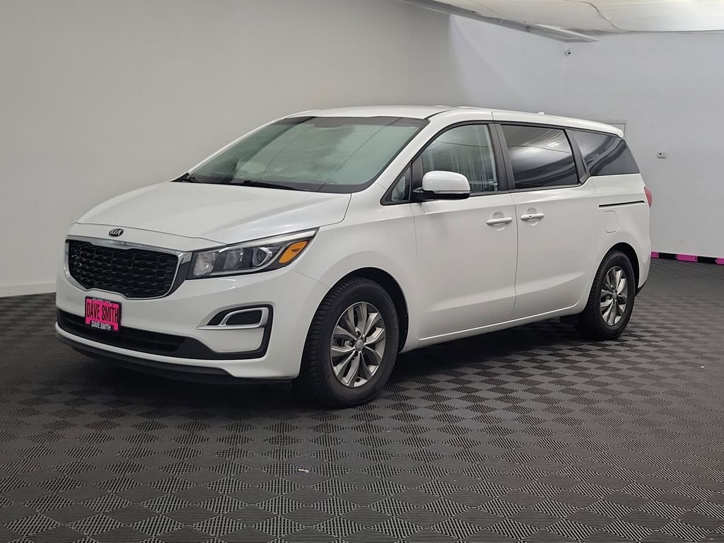 2019 Kia Sedona LX's photo