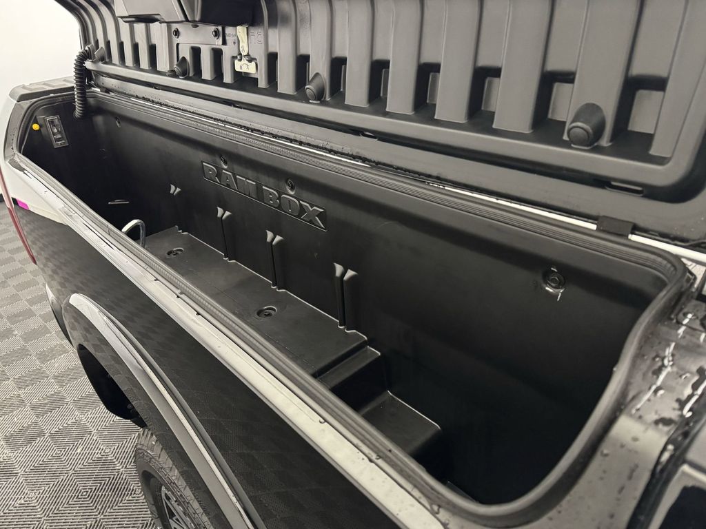 2025 RAM 3500 Limited - Photo 21