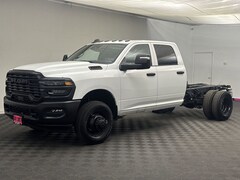 2025 Ram 3500 Chassis Cab 3500 TRADESMAN CREW CAB CHASSIS 4X4 60' CA Pickup