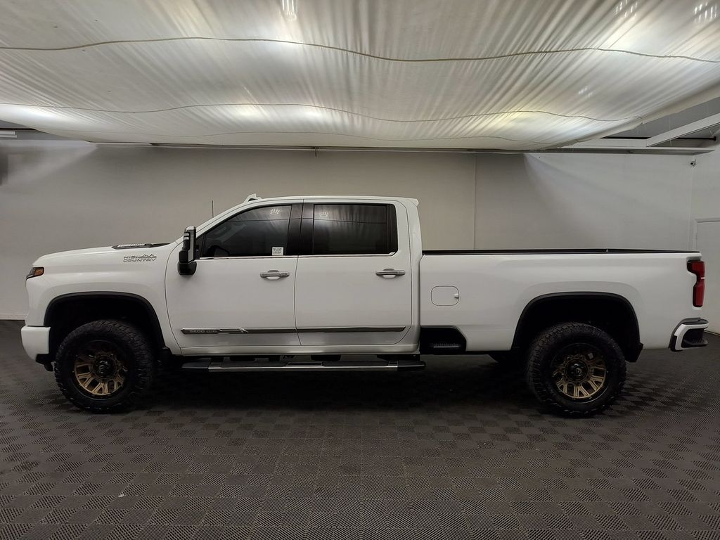 Used 2024 Chevrolet Silverado 3500 HD High Country Truck Crew Cab