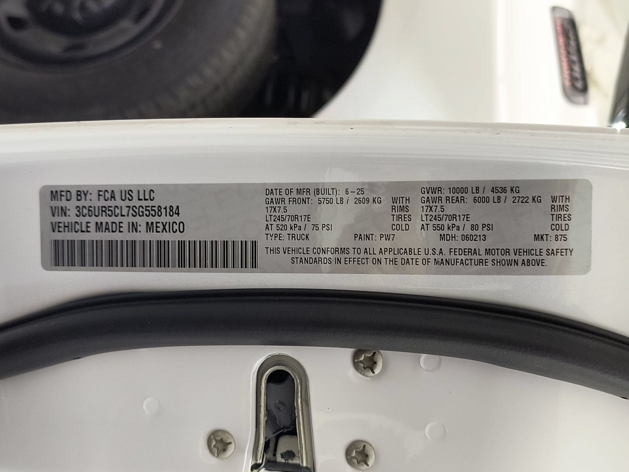 2025 RAM 2500 Tradesman - Photo 17