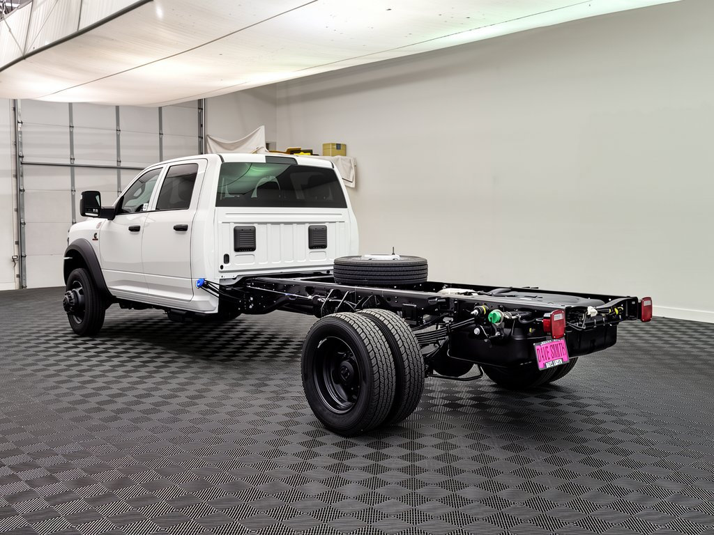 New 2027 Ram 4500 Chassis Cab TRADESMAN CREW 4X4 84' CA Pickup