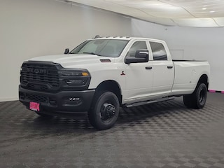 2026 Ram 3500 TRADESMAN CREW CAB 4X4 8' BOX Pickup