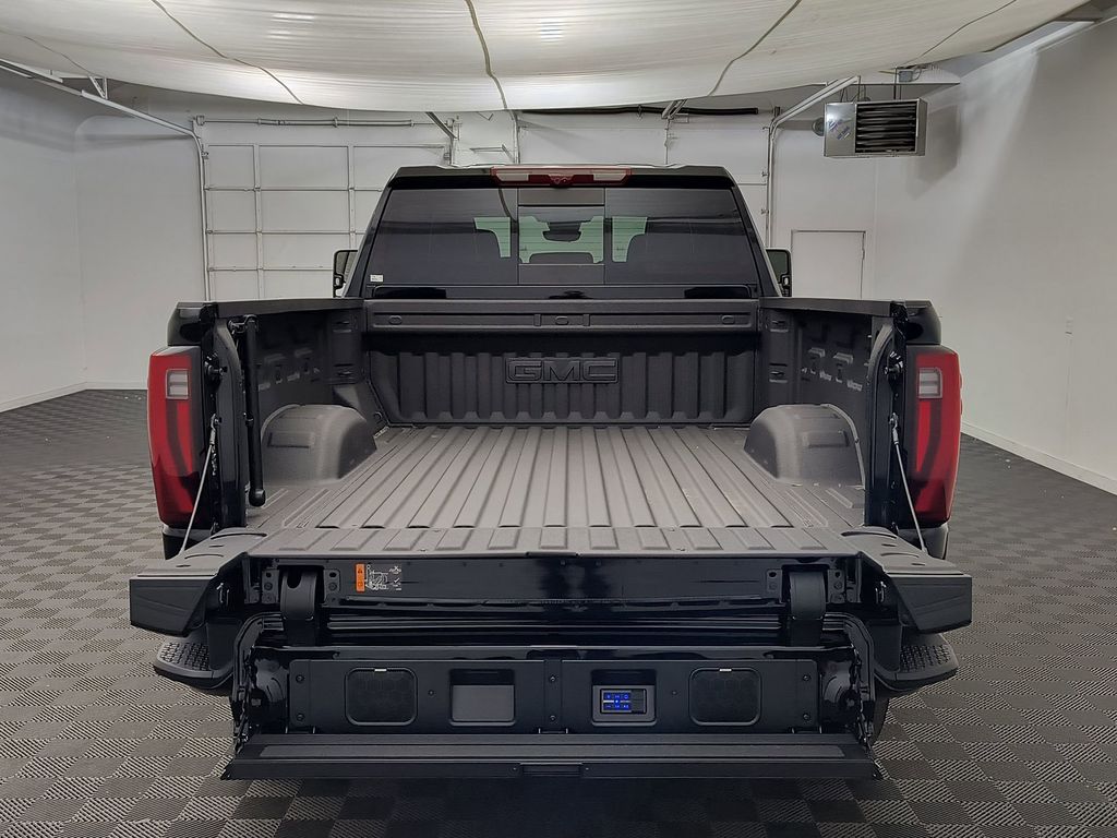 2025 GMC Sierra 3500HD Denali Ultimate - Photo 18