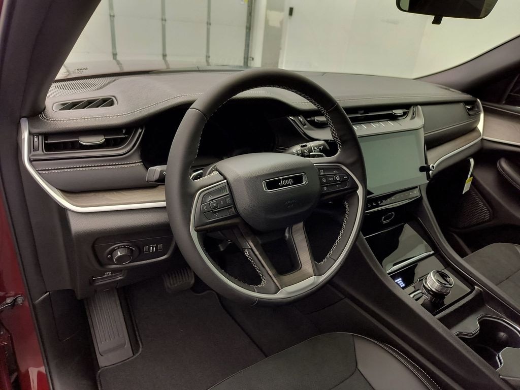 New 2026 Jeep Grand Cherokee L LAREDO ALTITUDE 4X4 Sport Utility