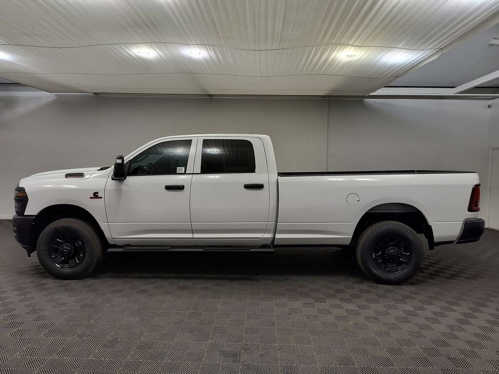 New 2026 Ram 3500 TRADESMAN CREW CAB 4X4 8' BOX Pickup
