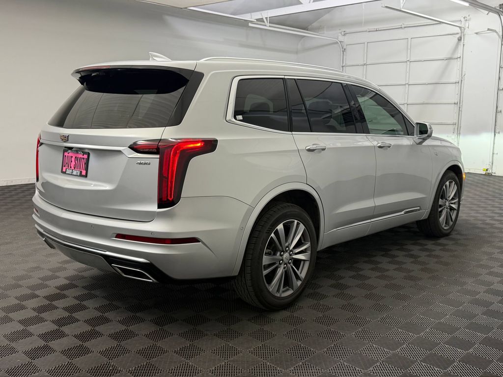 XT6 Premium Luxury SUV