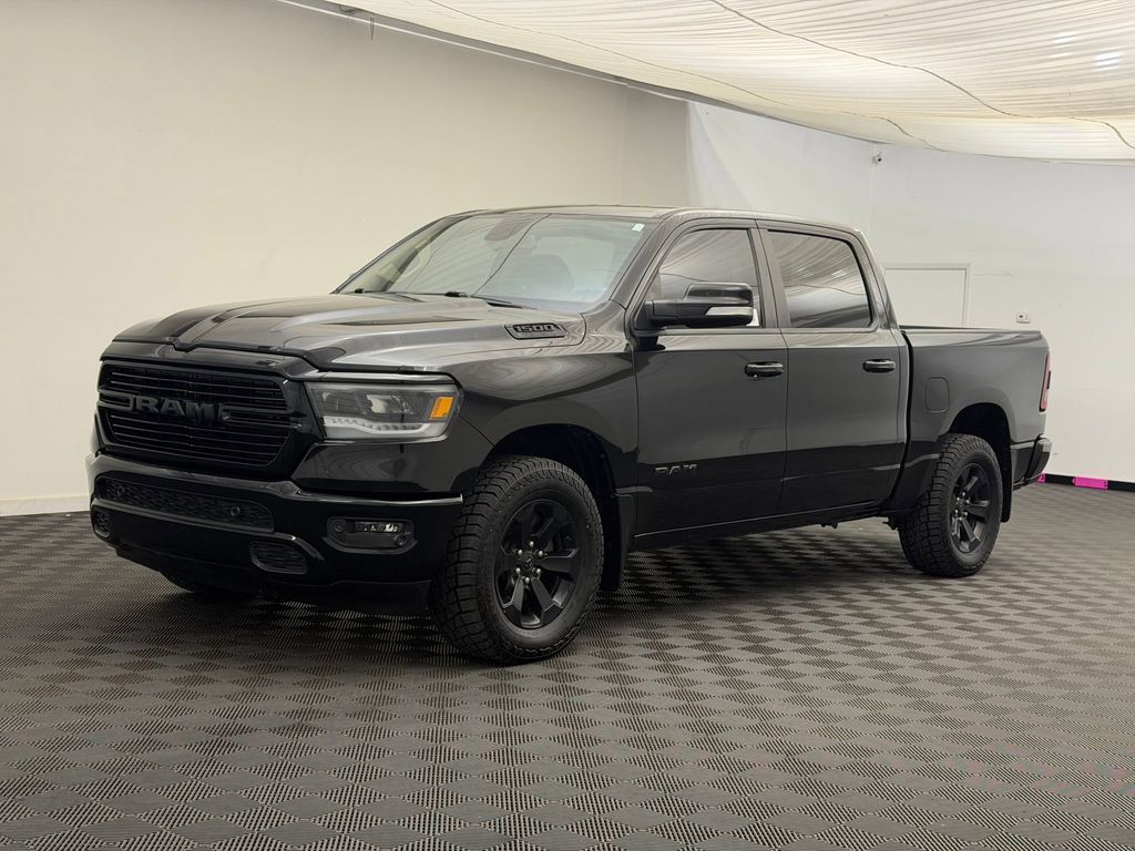 2019 RAM 1500 Big Horn/Lone Star 4x4 Crew Cab 5'7's photo