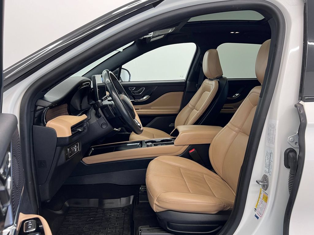 Corsair Reserve SUV
