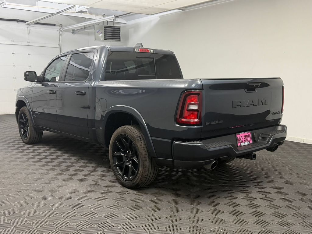 New 2026 Ram 1500 LARAMIE CREW CAB 4X4 5'7 BOX Pickup