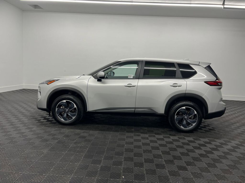 Used 2024 Nissan Rogue SV SUV