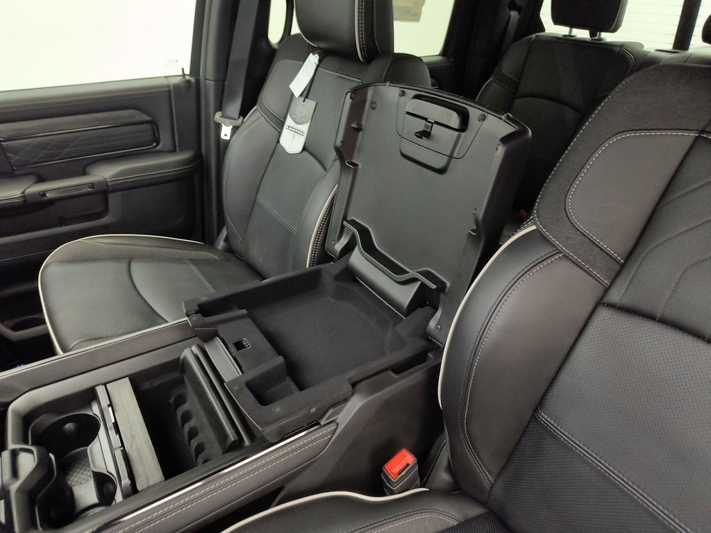 2025 RAM 3500 Limited - Photo 30