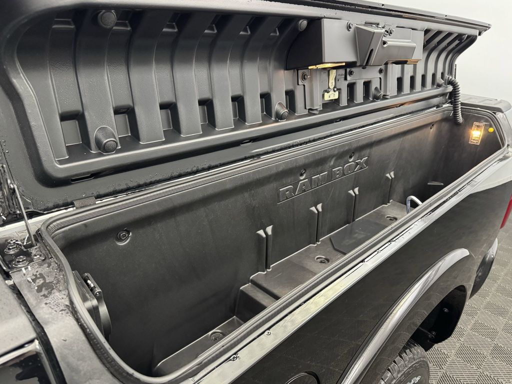 2025 RAM 3500 Limited - Photo 20