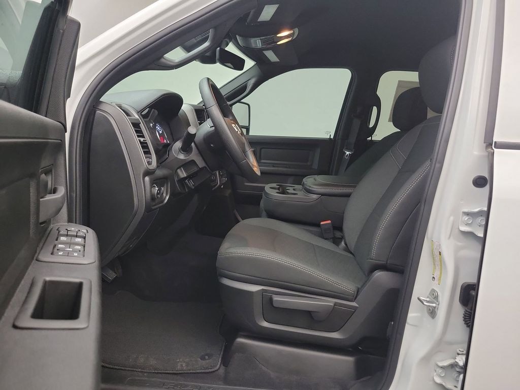 New 2026 Ram 2500 TRADESMAN CREW CAB 4X4 8' BOX Pickup