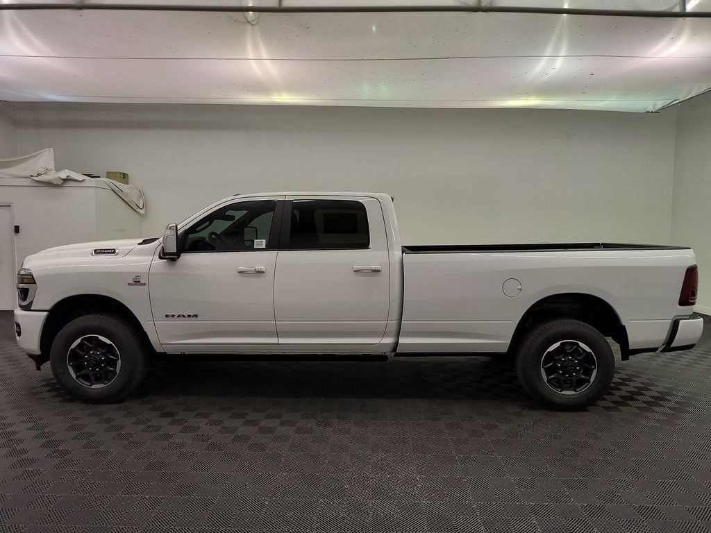 New 2026 Ram 3500 LARAMIE CREW CAB 4X4 8' BOX Pickup