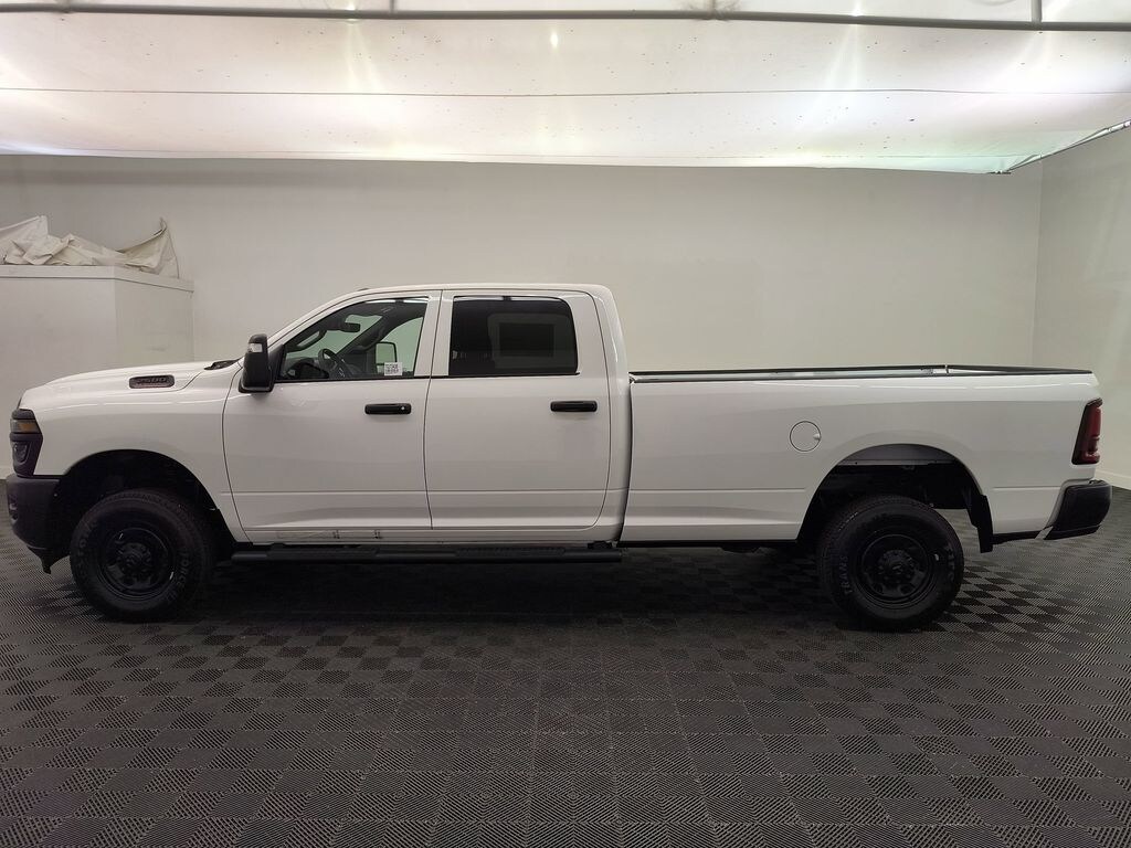 New 2026 Ram 2500 TRADESMAN CREW CAB 4X4 8' BOX Pickup