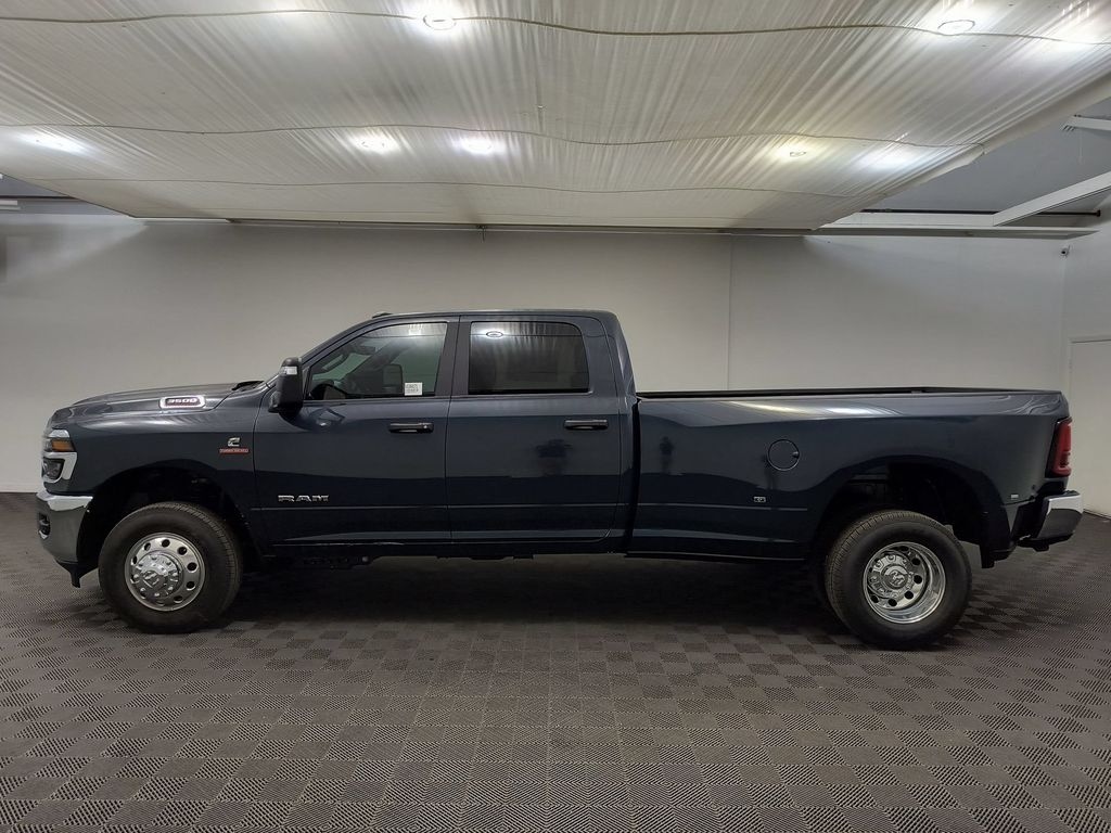 New 2027 Ram 3500 BIG HORN CREW CAB 4X4 Pickup