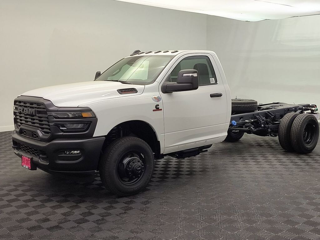 New 2025 Ram 3500 Chassis Cab 3500 TRADESMAN CHASSIS REGULAR CAB 4X4 84' CA Pickup