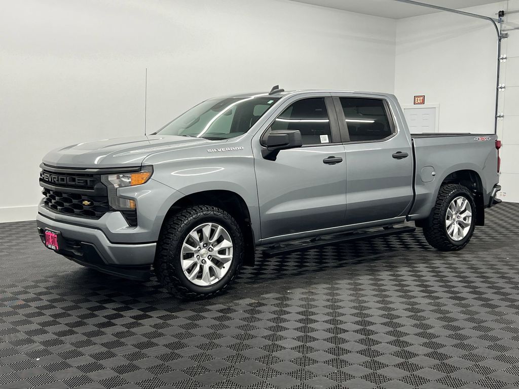 2023 Chevrolet Silverado 1500 Custom 4X4 Crew Cab Short Box's photo