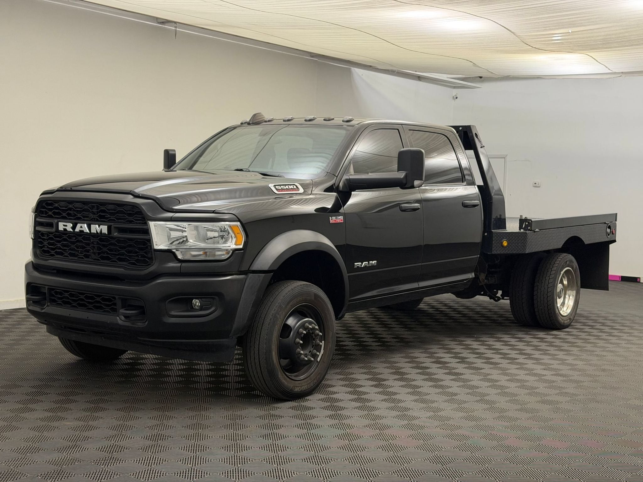 2022 Ram 5500 Chassis Tradesman/SLT/Laramie/Limited Truck Crew Cab
