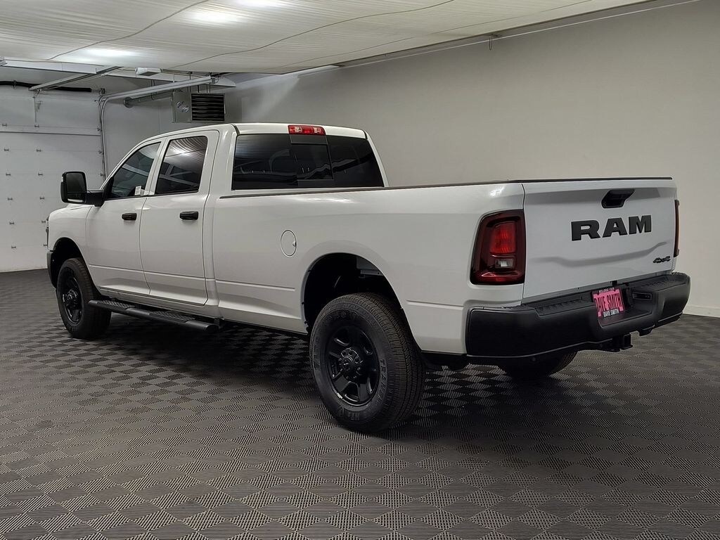 New 2026 Ram 3500 TRADESMAN CREW CAB 4X4 8' BOX Pickup