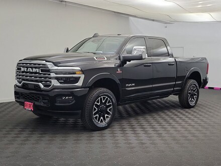 2025 Ram 3500 LIMITED CREW CAB 4X4 6'4 BOX Pickup