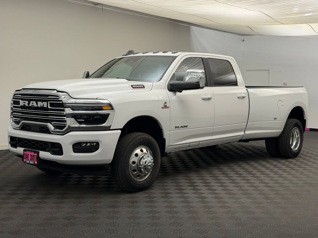 New 2026 Ram 3500 LARAMIE CREW CAB 4X4 8' BOX Pickup