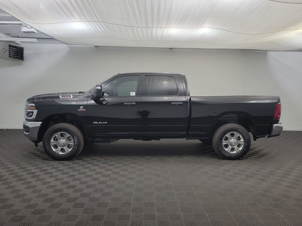 New 2026 Ram 3500 BIG HORN CREW CAB 4X4 6'4 BOX Pickup