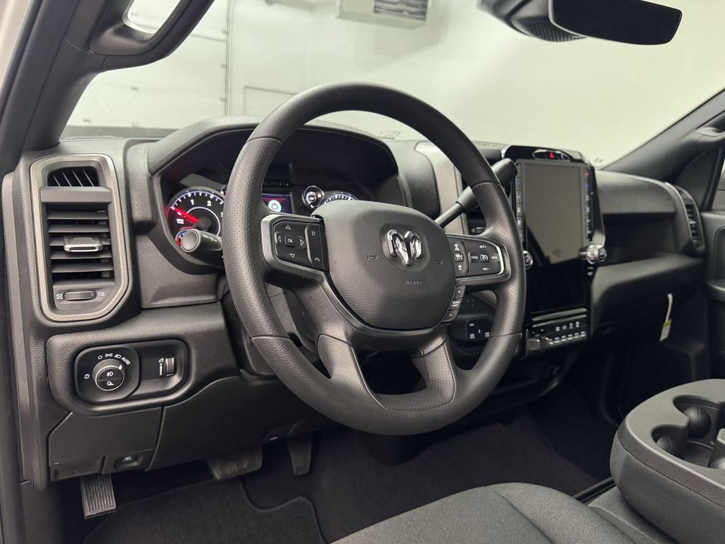 2025 Ram 2500 Tradesman photo 4